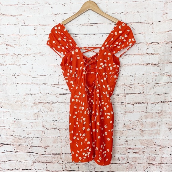 Finders Keepers Mae Daisy Mini Dress Size 4 Milkmaid - Picture 7 of 12